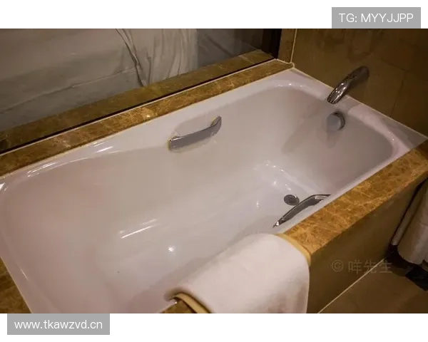 孔令辉当年住酒店连拖鞋都要自带，现在住套房连浴缸都懒得泡