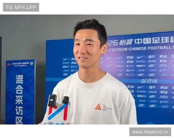 韦世豪私下喝的水都比我的工资贵
